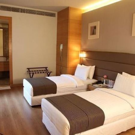 Middleton Inn Calcuta Exterior foto